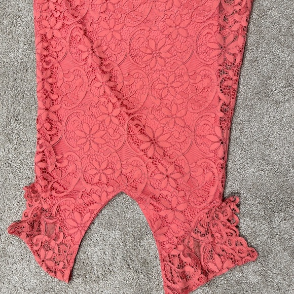 Pink Lace dress - Picture 3 of 3
